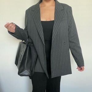 CHIC OVERSIZED BLAZER